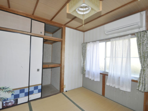 ▲和室4.5畳②押入