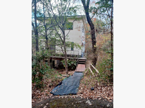 ▲東側からのアプローチ ▲東側からのアプローチ