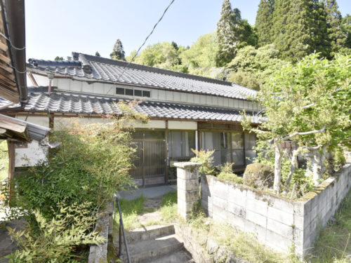 兵庫県佐用町 のどかな集落の日本家屋♪蔵や農地も付いています！