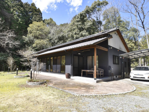 兵庫県たつの市 敷地は約740坪！山と森に囲まれた隠れ家のようなお家です♪