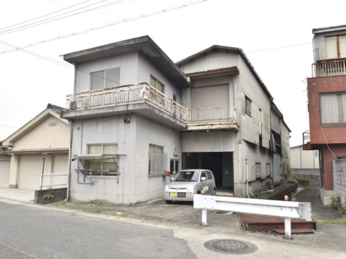 兵庫県たつの市 揖保町の3階建て工場物件！リフト付きです♪