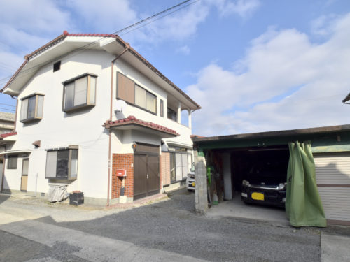 兵庫県姫路市 駅まで約270m！便利さと穏やかさを兼ね備えた立地の7LDK！